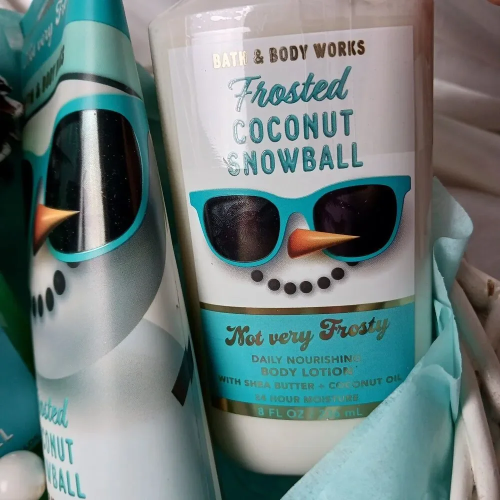 BATH & BODY WORKS FROSTED COCONUT SNOWBALL GIFT BASKET-BODY WASH, CREAM, LOTION